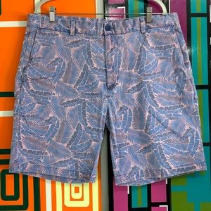 Vineyard Vine Tropical Palm Tree Graphic Shorts